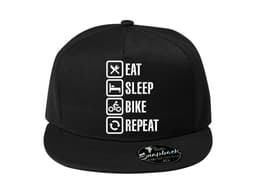 23224_Snapback_Naj_st_Vyspat_Motorka_Opakovat_MAIN